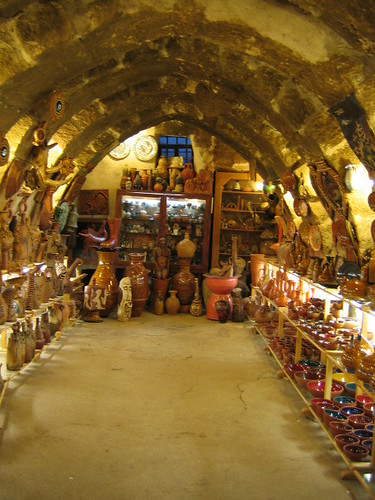 pottery in Avaons
