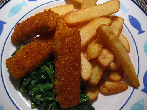 Fish fingers, belgian fries and spinach