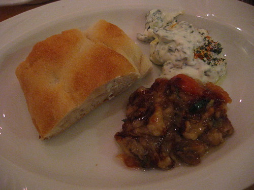 Spinach-yoghurt salad and Baba Ghannouj with turkish bread