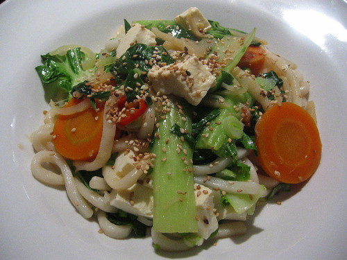 Udon noodles with fresh tofu, pak choi and carrots